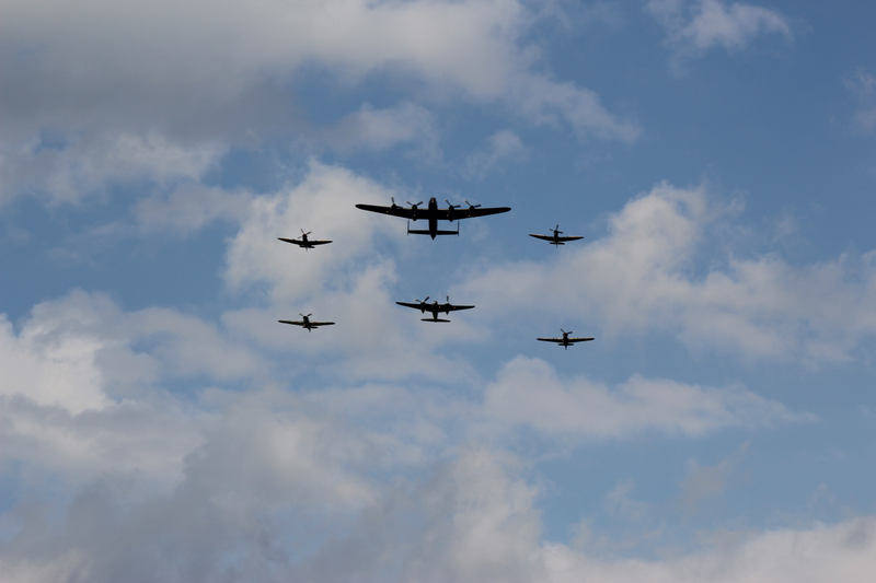 Illustration for article titled Hamilton Air Show Photo Dump